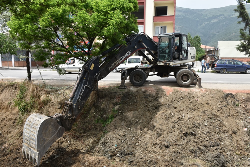Büyükşehir ve Gemlik Belediyesi'nden ortak dere çalışması