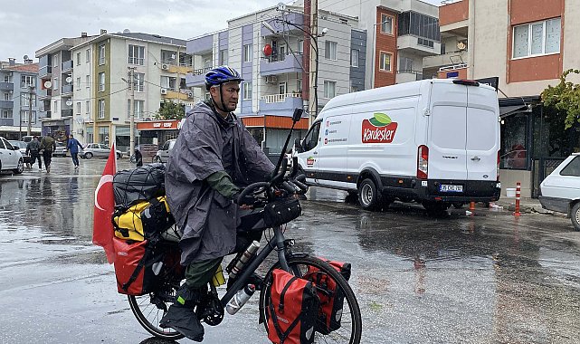 Çanakkale'den umre için Mekke'ye bisikletle yola çıktı