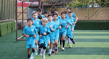 Dezavantajlı çocuklar futbol sayesinde kötü alışkanlıklardan uzaklaşıyor