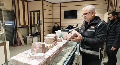 F serisi 1 dolarlar bulundu