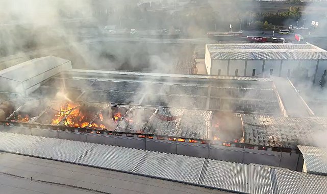 Fabrikada çıkan yangın, 3 saatte kontrol altına alındı