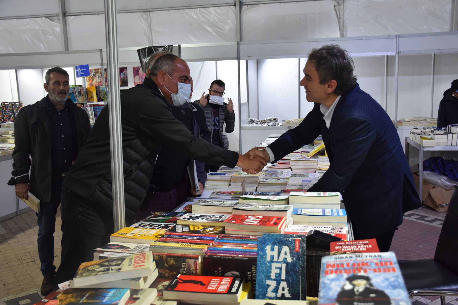 Gemlik Kitap Fuarı binlerce kitapseveri ağırladı