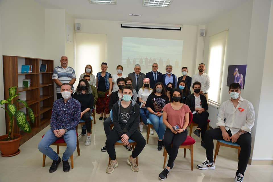 Gençlerin yeni buluşma noktası açıldı