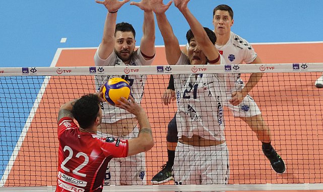 İzmir'deki turnuvada şampiyon Ziraat Bankkart