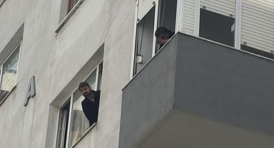 Kadıköy'de 8 katlı binada yangın; mahsur kalanlar var -1