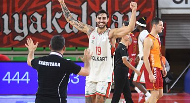 Karşıyaka ilklerle kazandı