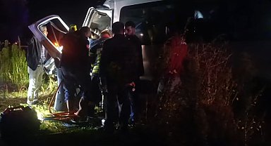 Kayseri'de iş makinesi ile 2 işçi servisi çarpıştı: 1 ölü, 15 yaralı