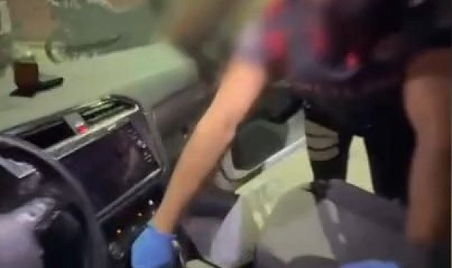 Küçükçekmece'de aracında uyuşturucu ve tabanca bulunan 19 yaşındaki şüpheli tutuklandı