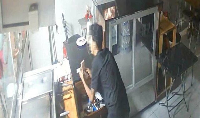 Manisa'da restoranda hırsızlık kamerada