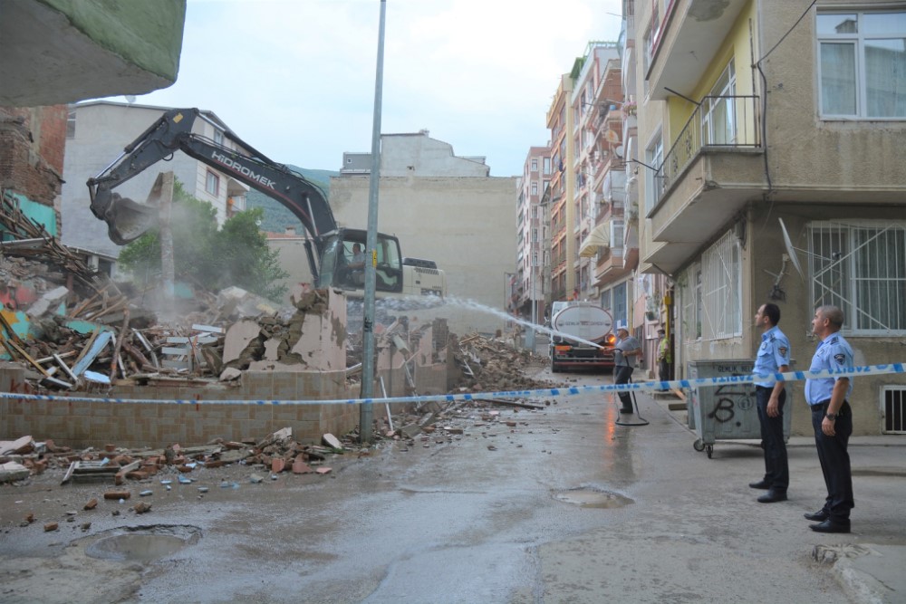 Metruk Binalar Yıkılıyor Gemlik Nefes Alıyor