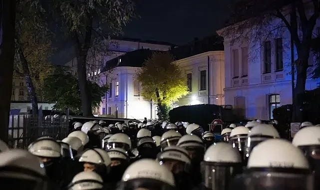 O ülkede yargı krizi! Cumhurbaşkanı uçağını havadayken geri döndürdü