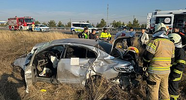 Otomobil, takla atıp tarlaya uçtu: 1 ağır, 3 yaralı