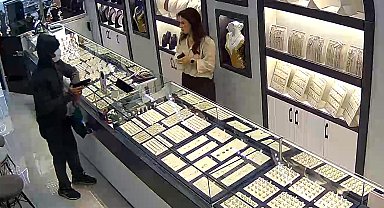 Oyuncak tabancayla kuyumcuyu soymaya kalktı, alarma basılınca kaçtı