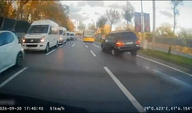 Sarıyer'de karşı yöne geçen cipin, İETT otobüsüne çarptığı kazanın görüntüleri ortaya çıktı