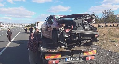 Silivri'de otomobil takla attı: 1'i çocuk 3 yaralı