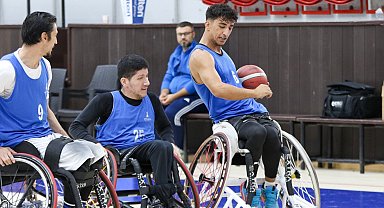 Tekerlekli sandalye basketbolda İzmir'in Süper Lig'deki köklü temsilcisi yeni sezona hazır