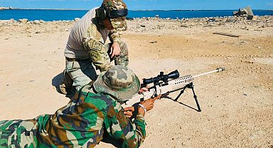 Türkiye-Libya SAT Timi, Libya Deniz Özel Kuvvetler Eğitim Merkezi Komutanlığı'nda eğitim veriyor