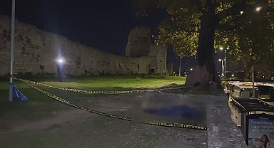 Zeytinburnu'nda surlarda erkek cesedi bulundu