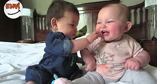 En Tatlı Bebeklerin Komik Halleri